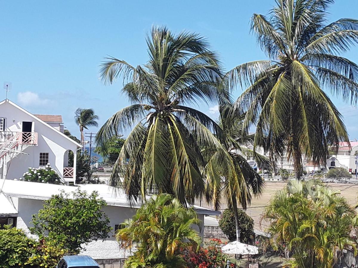 Carib Blue Apartments Oistins Exterior photo